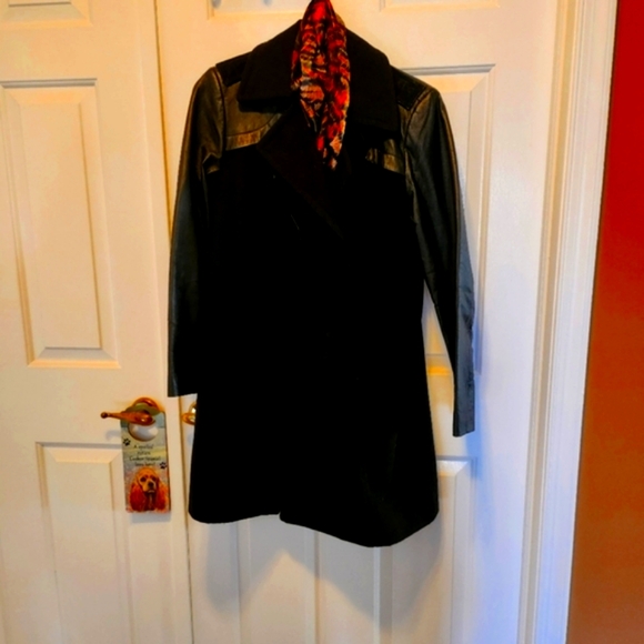 🖤COAT WEATHER!🖤VINTAGE Coat🖤QUEEN COLLECTIO*Genuine Leather* - Picture 10 of 10